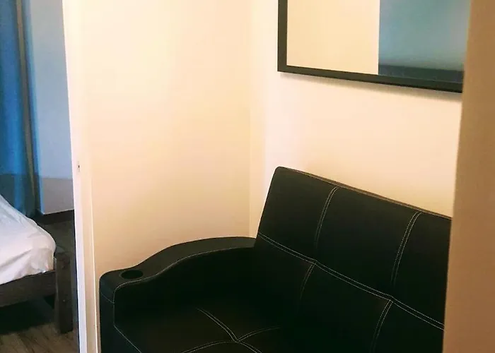 Millionaire Makati Brio Tower Apartment *